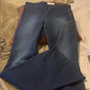 HLSR24 Free People dark wash bell jeans